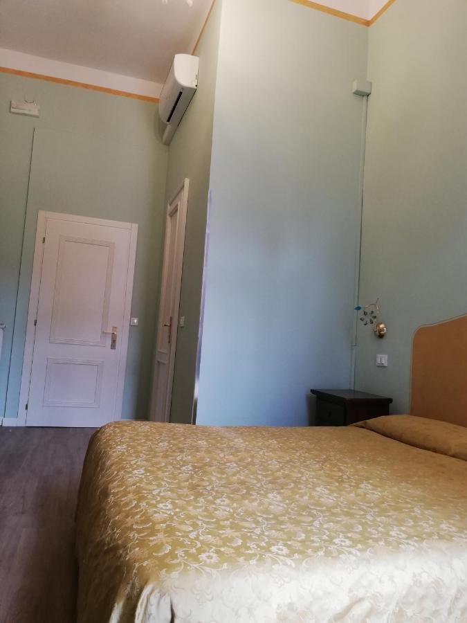 Palazzo Lion Morosini - Check In Presso Ai Santi Apostoli 3* Venedig