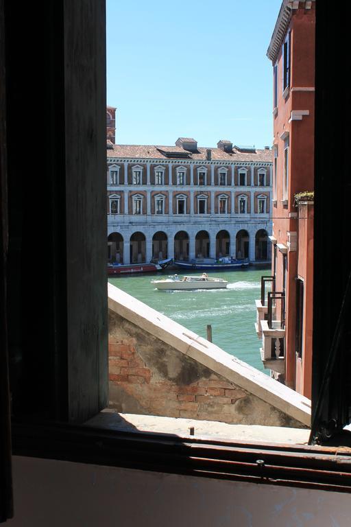 Palazzo Lion Morosini - Check In Presso Ai Santi Apostoli Pensión Venecia