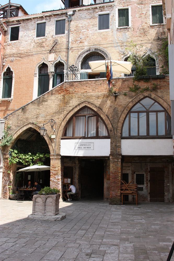 Palazzo Lion Morosini - Check In Presso Ai Santi Apostoli Venecia