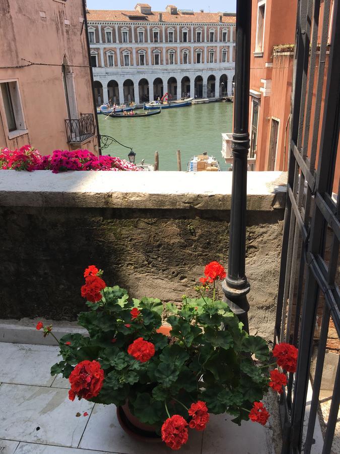 Palazzo Lion Morosini - Check In Presso Ai Santi Apostoli Venecia